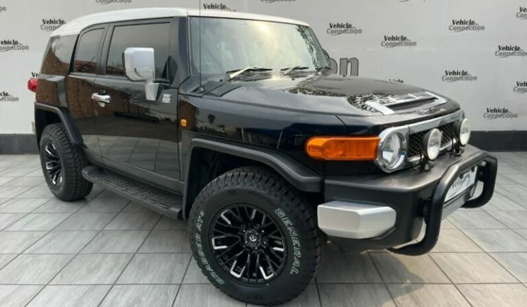2012 Toyota FJ Cruiser FJ Sport Cruiser